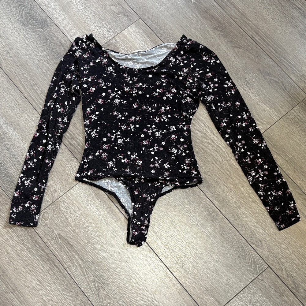 Garage Black Floral Long Sleeve Bodysuit SM461